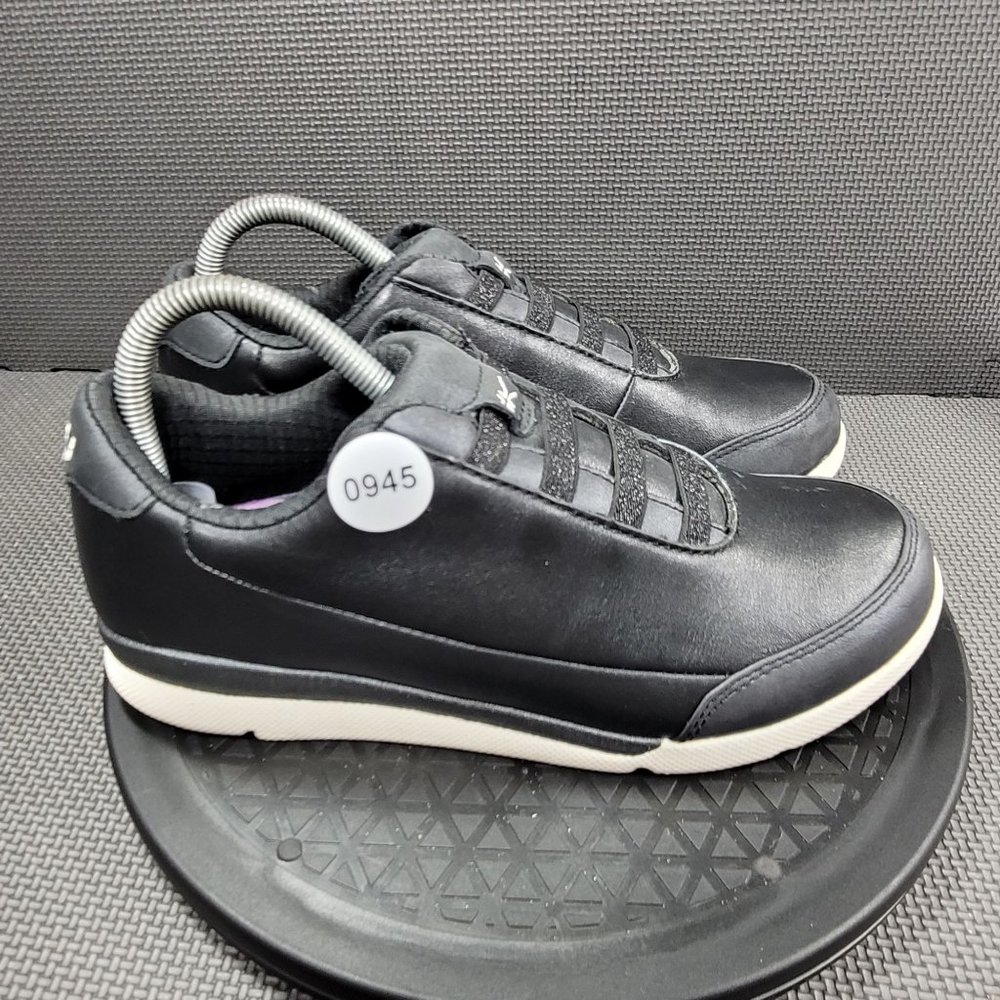 Womens Sz 9.5 Black Kuru Chicane Athletic Shoes